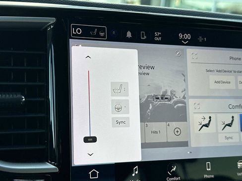 Used 2024 Chrysler Pacifica Touring-L image 8