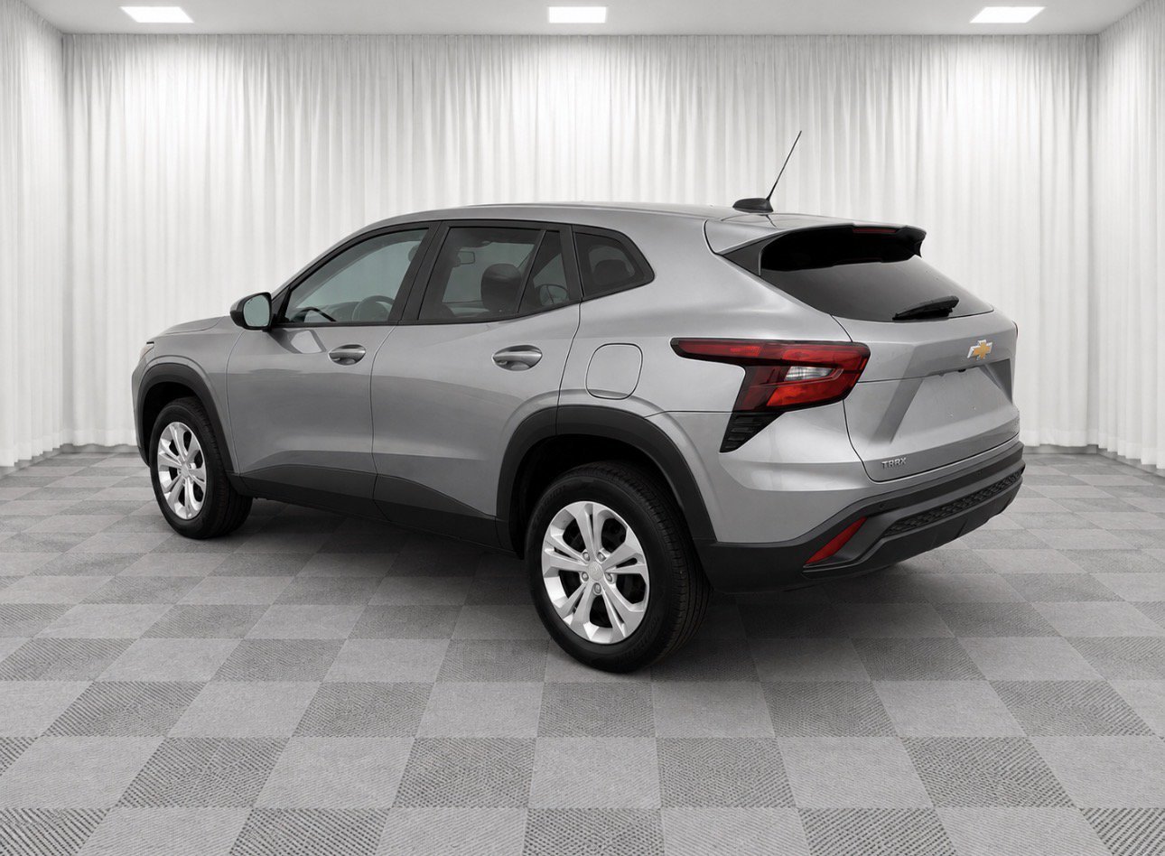 Used 2026 Chevrolet Trax LS w/ Driver Confidence Package FWD image 5