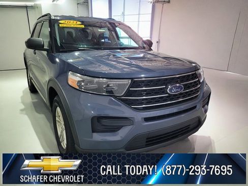 Used 2021 Ford Explorer XLT image 10
