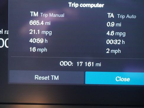 Used 2024 Volvo XC60 B5 Core image 8