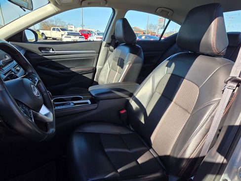 Used 2024 Nissan Altima 2.5 SR image 10
