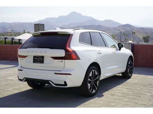 New 2026 Volvo XC60 B5 Plus w/ Climate Package PRO image 9