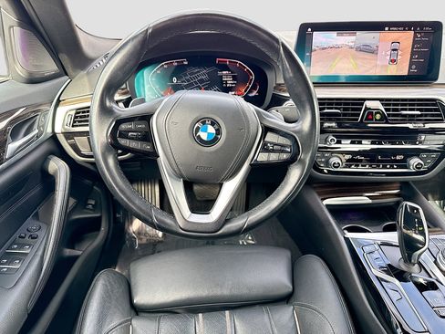 Used 2021 BMW 530i RWD image 17