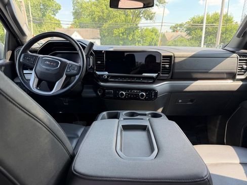 Used 2025 GMC Sierra 1500 SLT AWD/4WD image 22