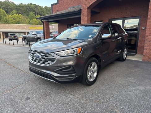Used 2020 Ford Edge SE image 11