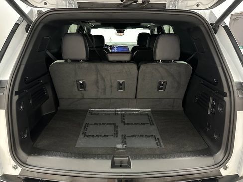 Used 2025 Chevrolet Traverse RS w/ LPO, Floor Liner Package AWD/4WD image 35