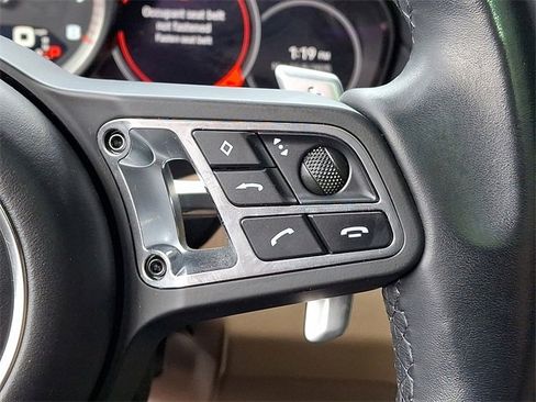 Used 2022 Porsche Cayenne Turbo image 29
