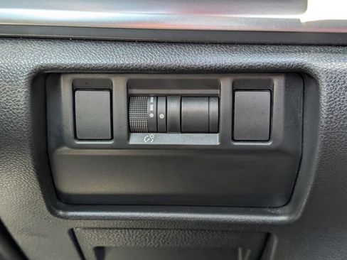 Used 2024 Subaru Impreza 2.0i AWD/4WD image 31