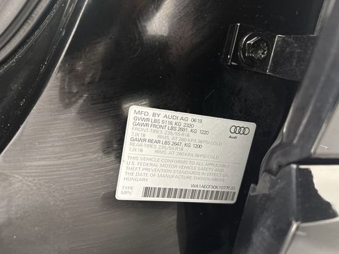 Used 2019 Audi Q3 2.0T Premium AWD/4WD image 38