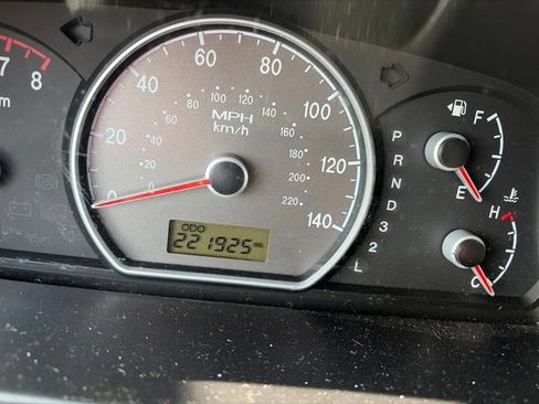 Used 2009 Hyundai Elantra GLS FWD image 9