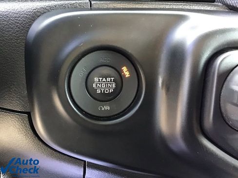 Used 2022 Jeep Wrangler Unlimited Sahara image 36