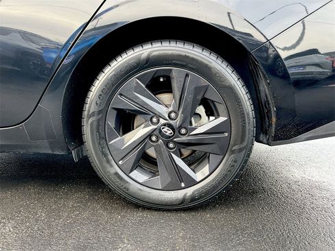 Used 2021 Hyundai Elantra SEL w/ Convenience Package image 27