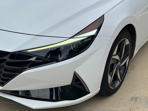 Certified 2021 Hyundai Elantra Limited FWD image 4