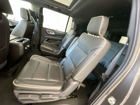 Used 2021 GMC Yukon XL SLT w/ SLT Premium Package AWD/4WD image 23