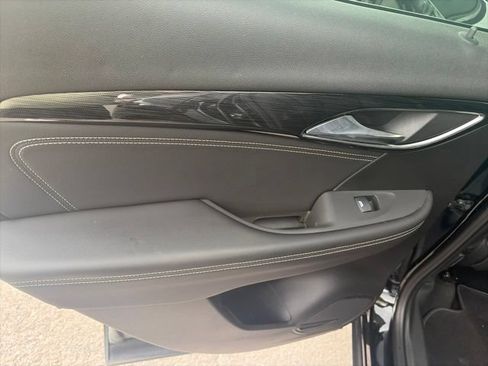 Used 2023 Buick Envision Essence FWD image 12