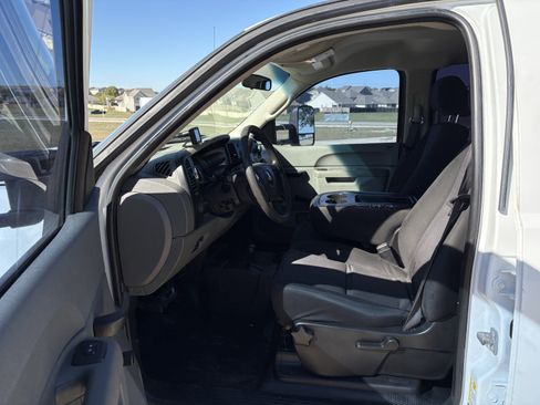 Used 2011 Chevrolet Silverado 2500 W/T image 11