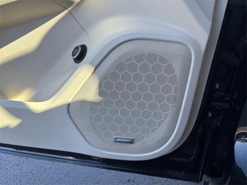 Used 2021 GMC Acadia Denali w/ Denali Ultimate Package image 22