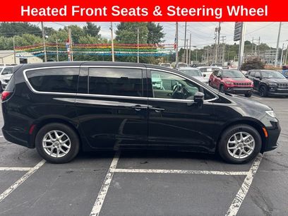Used 2024 Chrysler Pacifica Touring-L