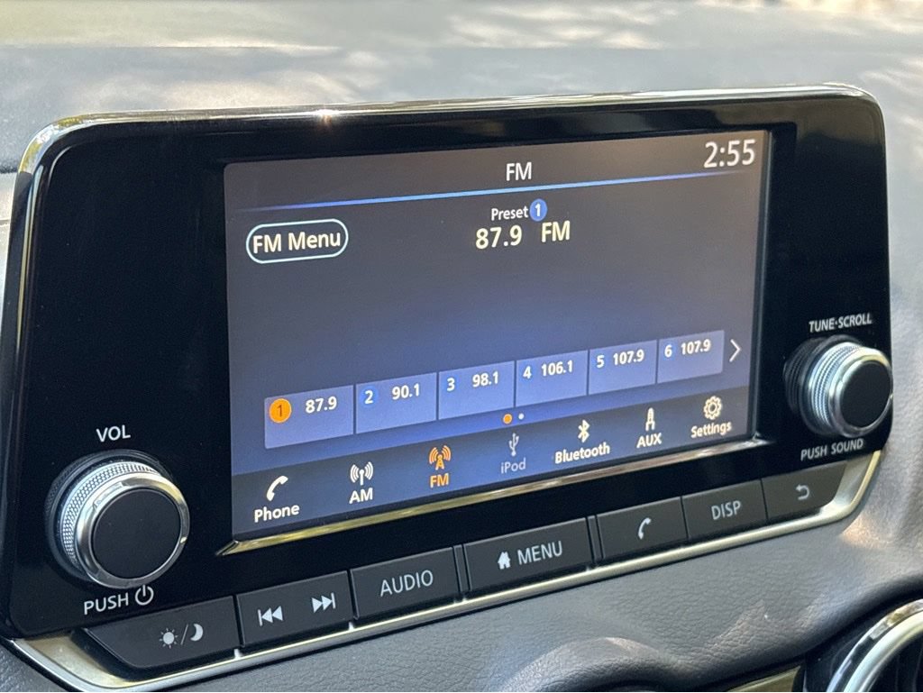 Used 2024 Nissan Sentra SV FWD image 28
