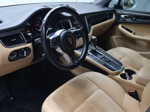 Used 2017 Porsche Macan AWD/4WD image 17