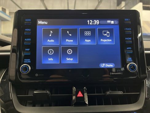 Used 2022 Toyota Corolla LE image 17