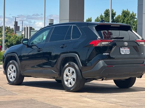 Certified 2022 Toyota RAV4 LE FWD image 7