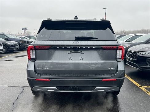 New 2026 Ford Explorer Active w/ Active Comfort Package image 6