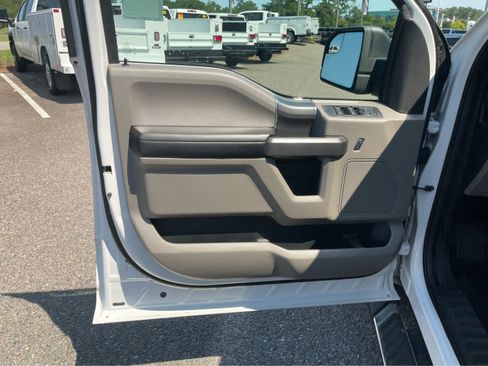 Used 2015 Ford F150 XLT w/ Equipment Group 302A Luxury RWD image 10