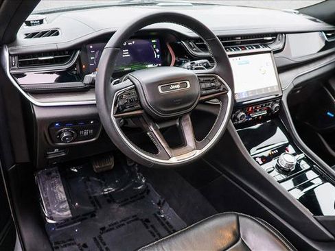 Used 2022 Jeep Grand Cherokee Overland image 10