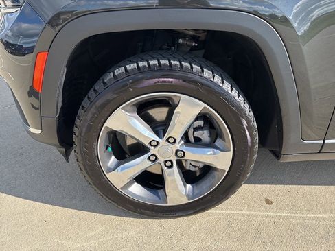 Used 2022 Jeep Grand Cherokee L Limited image 11