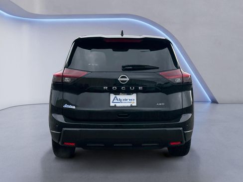 Used 2024 Nissan Rogue S AWD/4WD image 4