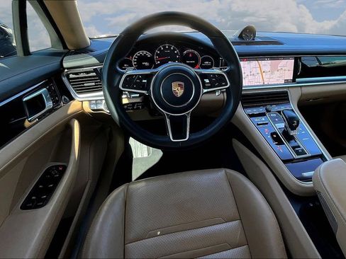 Used 2019 Porsche Panamera RWD image 8