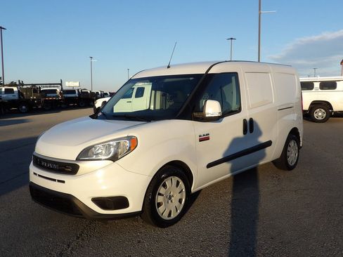 Used 2021 RAM ProMaster City Tradesman SLT image 3