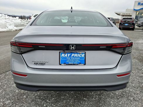 Certified 2023 Honda Accord EX image 5