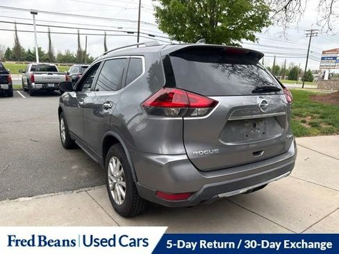 Used 2018 Nissan Rogue SV AWD/4WD image 11