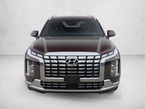 Used 2024 Hyundai Palisade Calligraphy image 2