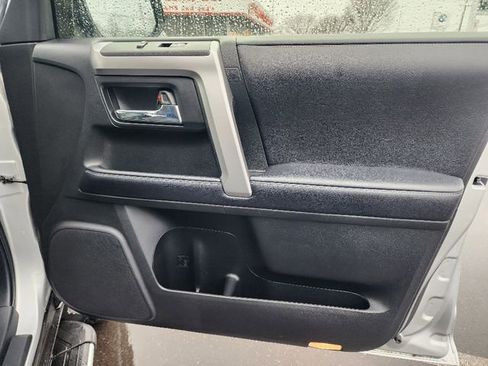 Used 2020 Toyota 4Runner SR5 Premium w/ Moonroof Package image 10