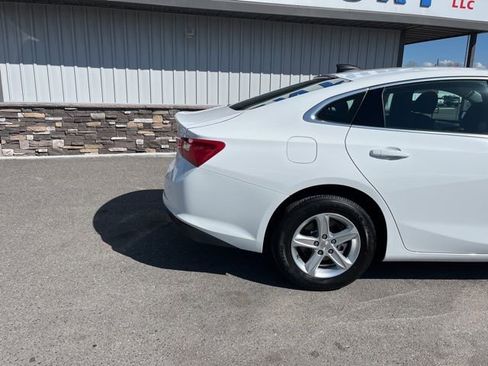 Used 2025 Chevrolet Malibu LS FWD image 13