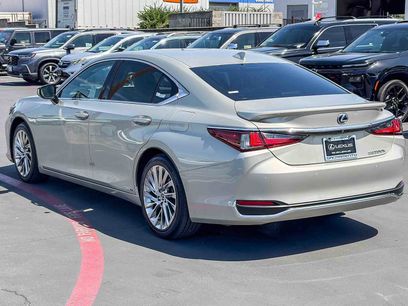 Used 2021 Lexus ES 300h w/ Accessory Package