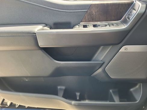 New 2026 Ford F250 Lariat w/ Black Appearance Package image 22