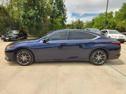 Used 2022 Lexus ES 350 w/ Premium Package FWD image 5