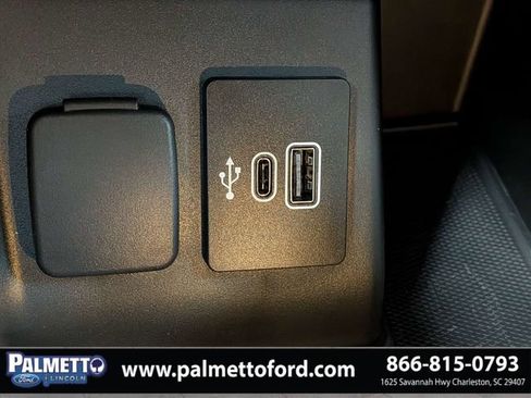 Used 2025 Ford Explorer Active RWD image 24