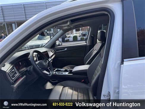 Certified 2025 Volkswagen Atlas SEL image 15