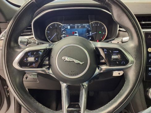 Used 2022 Jaguar F-PACE S image 21