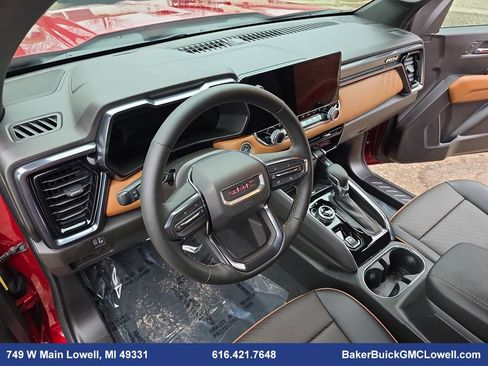 Used 2025 GMC Canyon AT4 w/ Nightfall Edition image 15