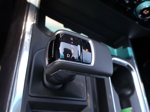 Used 2025 Chevrolet Silverado 1500 LTZ w/ LTZ Convenience Package II image 33