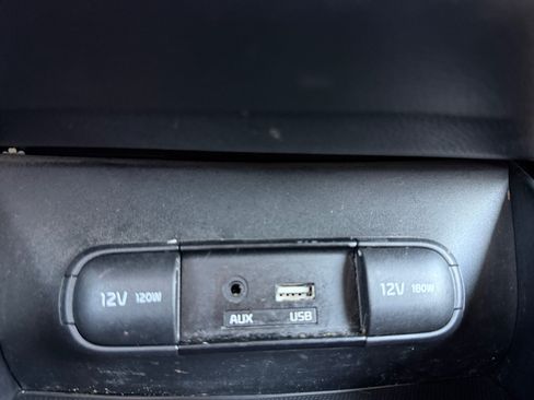 Used 2019 Kia Soul FWD image 31