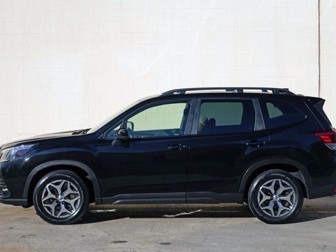 Used 2022 Subaru Forester Premium AWD/4WD image 48