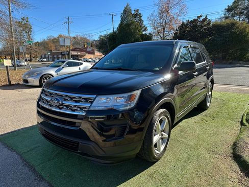 Used 2018 Ford Explorer FWD image 3