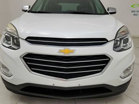 Used 2017 Chevrolet Equinox Premier w/ Enhanced Convenience Package FWD image 24